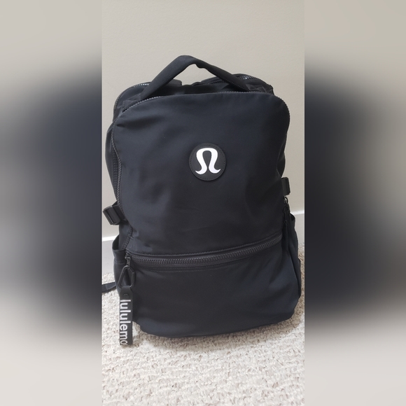 Lululemon New Crew Backpack 20L RARE FIND - Picture 1 of 15